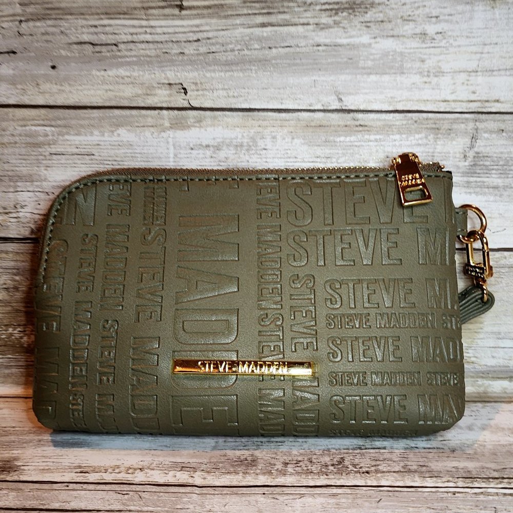Steve Madden} Olive Green Double Zippered Wristlet | Clutch | Wallet!